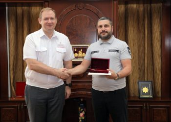«Հարավկովկասյան երկաթուղի» ՓԲԸ գլխավոր տնօրենը ԱԻ նախարարին պարգևատրել է մեդալով