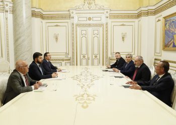 Խորհրդակցական ժողովի նիստ՝ վարչապետի և արտախորհրդարանական քաղաքական ուժերի ղեկավարների մասնակցությամբ