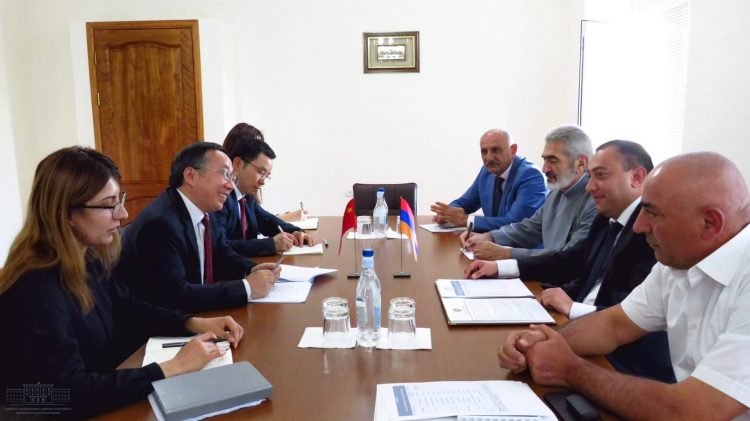 ՉԺՀ դեսպանը Վայոց ձորի մարզպետի հետ քննարկել է զբոսաշրջության զարգացման հիմքերը