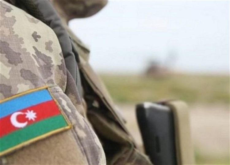 Ադրբեջանում սմարթֆոններ օգտագործելու համար բանակից 2 զինծառայող է հեռացվել