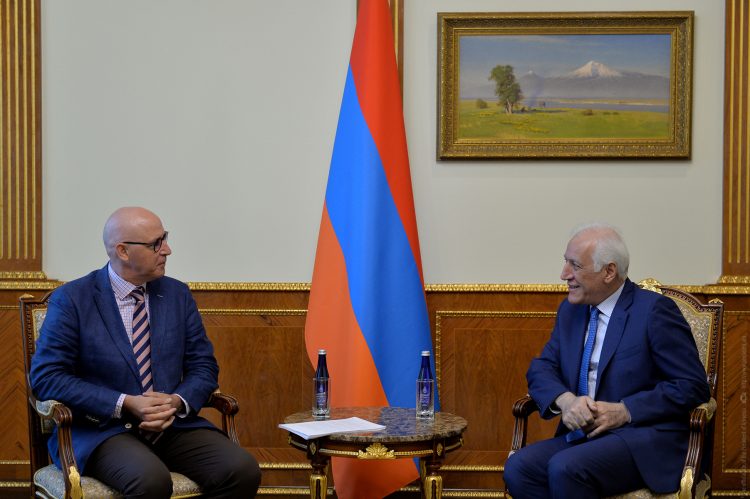 Նախագահ Խաչատուրյանն ընդունել է ֆրանսիական համալսարանի ռեկտոր Բերտրան Վենարին