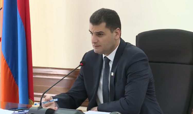 Ուզում եմ հասկանալ, թե շների կծելու վերաբերյալ զեկուցվող թվերն ինչո՞ւ են տարբերվում․ Երևանի քաղաքապետը հրահանգեց հաշվետվություն ներկայացնել