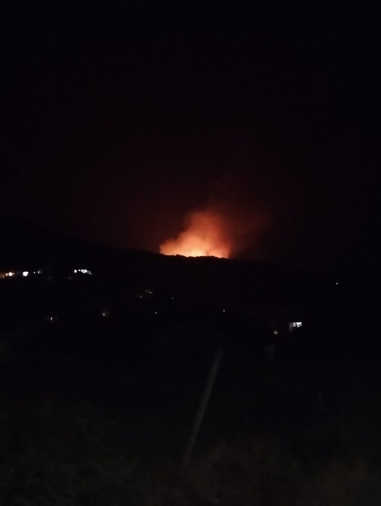 В Аскеранском районе Арцаха на участке, прилегающем к лесу, вспыхнул пожар