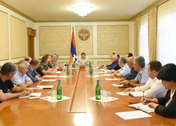 Լարվածությունը շփման գծի մի շարք հատվածներում շարունակվում է պահպանվել