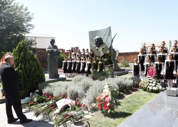 «Անսովոր կեցվածքով, եռանդով և վաստակով»․ մեկնարկում են Օհան Դուրյանի 100-ամյակին նվիրված միջոցառումները