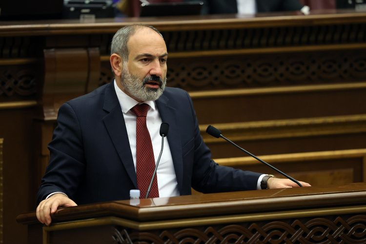 Նիկոլ Փաշինյանը փակ հանդիպում է անցկացնում «Քաղաքացիական պայմանագիր» խմբակցության պատգամավորների հետ