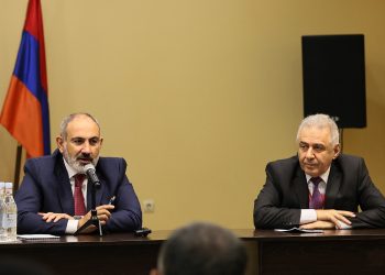 Վարչապետը հանդիպում է ունեցել Վլադիվոստոկի հայ համայնքի ներկայացուցիչների հետ