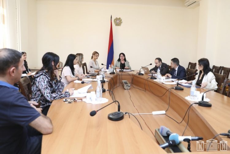 Առաջարկվում է մինչև 2 տարեկան երեխայի խնամքի նպաստ նշանակել բոլոր մայրերին՝ անկախ հաշվառման վայրից