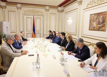 ԱԺ նախագահը ֆրանսիացի գործընկերների  հետ քննարկել է ՀՀ ինքնիշխան տարածքից ադրբեջանական ԶՈՒ-ի դուրսբերման հարցը