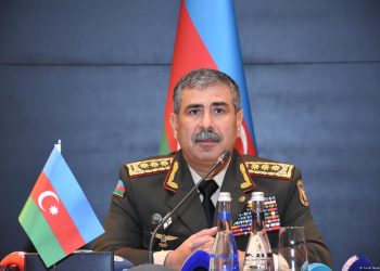 Ադրբեջանի պաշտպանության նախարարը զինվորականներին հրահանգել է սահմանին պատրաստ լինել «ցանկացած սադրանքի»
