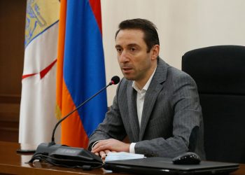 Կոչ ենք անում Բաքվին Ղարաբաղի բնակչությանը չդարձնել Երևանի հետ տարաձայնությունների պատանդ. Զախարովա
