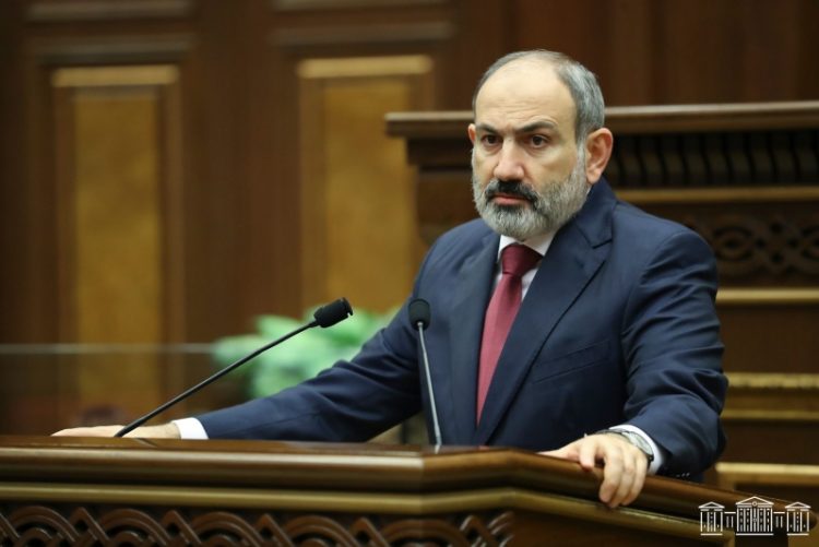 Пашинян завил об оккупации Азербайджаном 10 квадратных километров территории Армении