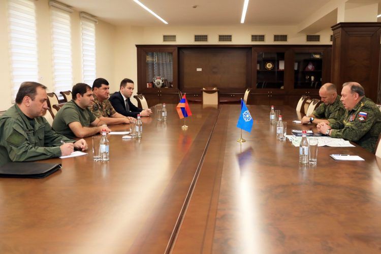 Руководитель группы ОДКБ представил результаты работы главе Минобороны Армении