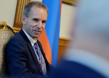 «Ինձ համար մեծ պատիվ է գտնվել Հայաստանում». Լեոն Ստոկը պետական մրցանակի է արժանացել