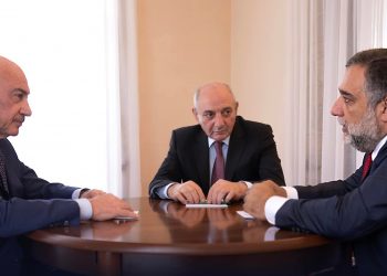 Ռուբեն Վարդանյանը հանդիպել է Արցախի նախկին նախագահների հետ
