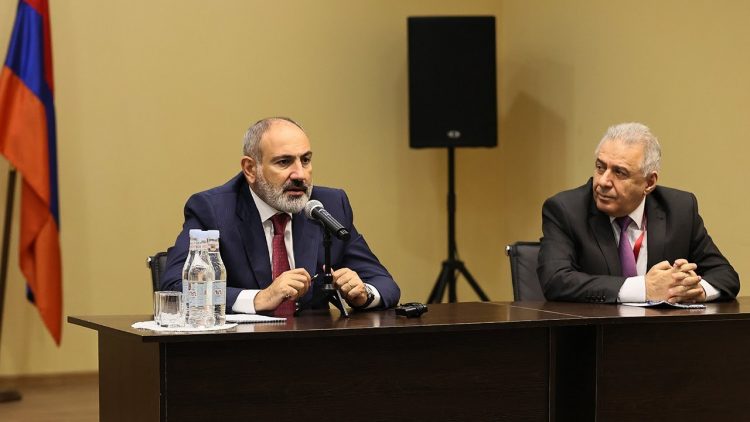 Пашинян заявил о провале переговоров с Баку в Брюсселе по «самым важным» вопросам