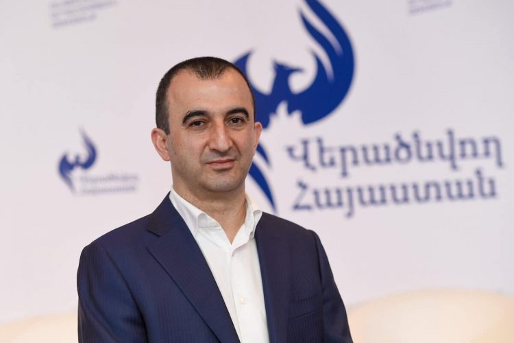 Мхитар Закарян заявил о решении отказаться от депутатского мандата