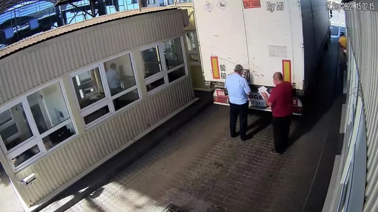 Дело о взрыве на Крымском мосту: КГД опубликовал видео въезда грузовика в Армению