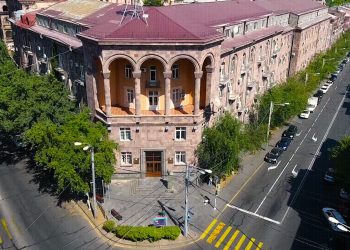 Բուհի դեկանը հայտարարել է Բրյուսովի համալսարանը փակելու կառավարության մտադրության մասին