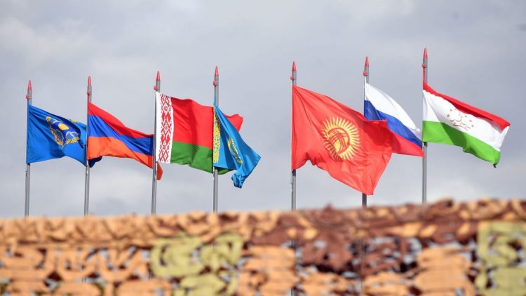 Лавров заявил о готовности ОДКБ направить наблюдателей в Армению