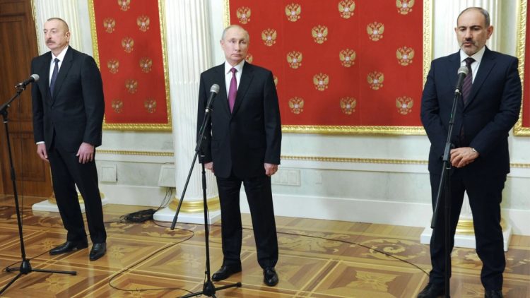 СМИ сообщили, что Пашинян не подпишет «российский вариант мирного договора»