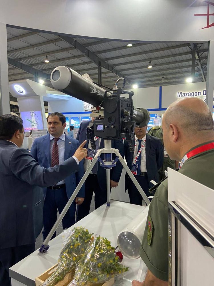 Глава Минобороны Армении посетил оборонную выставку DEFEXPO в Индии