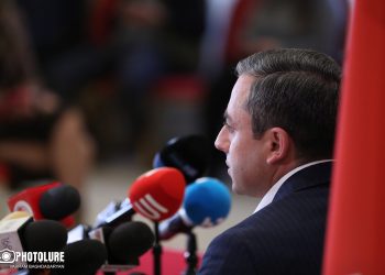 Ջերմուկի քաղաքապետարանը հայտարարում է՝ եկեք խրամատ փորելու․ լավ, սա պետություն է՞․ Սաղաթելյան