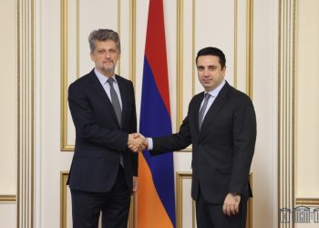 Ալեն Սիմոնյանը և Կարո Փայլանը խոսել են Հայաստան-Թուրքիա սահմանների բացման շուրջ