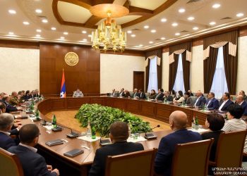 Արցախի նախագահը Կառավարության ներկայացուցիչներին ներկայացրել է երևանյան այցի արդյունքները