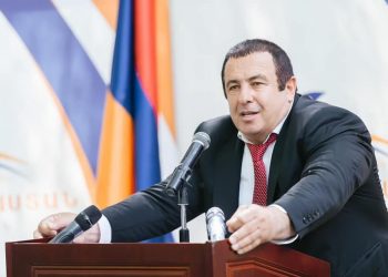 Արևմուտքի հետ հարաբերությունները չպետք է լինեն «ընդդեմ Ռուսաստանի» տրամաբանությամբ. Ծառուկյան