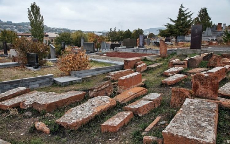 Կազմակերպվել են ապօրինի հուղարկավորություններ, անարգվել են գերեզմաններ․ ՔԿ բացահայտումը