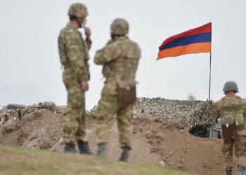 Ժամկետային զինծառայողը, մտածելով մոտեցողը հակառակորդի ԶՈՒ զինծառայող է, կրակահերթ է արձակել ծառայակցի ուղղությամբ. ՔԿ