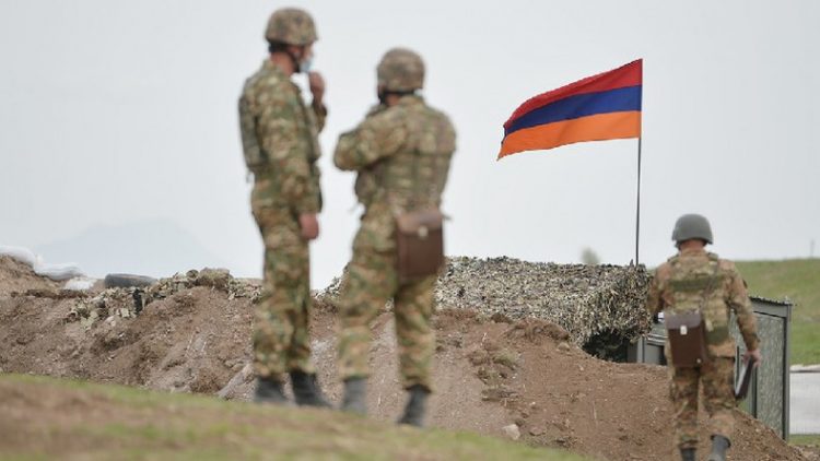 Ժամկետային զինծառայողը, մտածելով մոտեցողը հակառակորդի ԶՈՒ զինծառայող է, կրակահերթ է արձակել ծառայակցի ուղղությամբ. ՔԿ