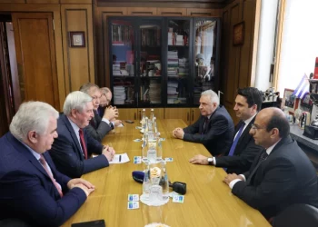 Քաղաքական վեկտորը փոխվո՞ւմ է․ ի՞նչ հարց են տվել ՌԴ֊ում Ալեն Սիմոնյանին․ «Ժողովուրդ»
