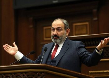 Ներսում մի բան է ասում, դրսում այլ. «Հրապարակ»