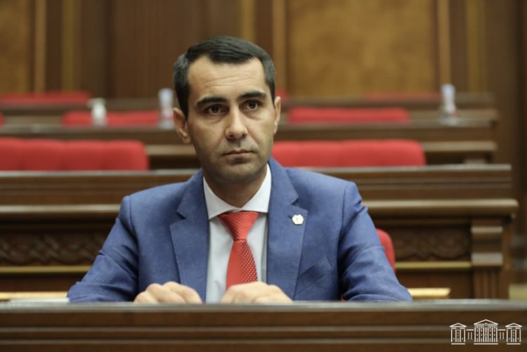 Սոթքում ունենք ամբողջությամբ փլուզված ութ բնակարան, որտեղ մարդիկ չեն կարող վերադառնալ. մարզպետ