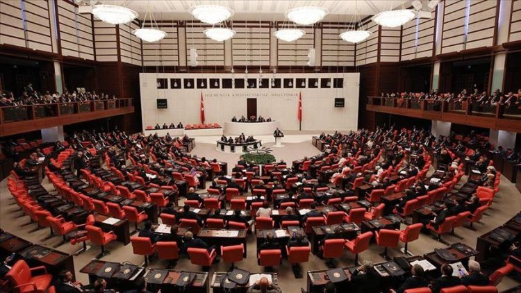 Парламент Турции продлил срок пребывания турецких военных в Азербайджане