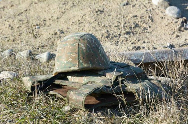 Грузовик с армянскими военными попал в ДТП: есть погибший и раненые