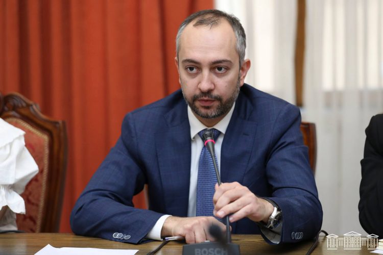 В правящей фракции не исключили возможности встречи Пашиняна и Алиева в декабре