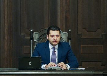 ԶԼՄ-ն հայտնում է փոխվարչապետ Համբարձումյանի հնարավոր հրաժարականի մասին