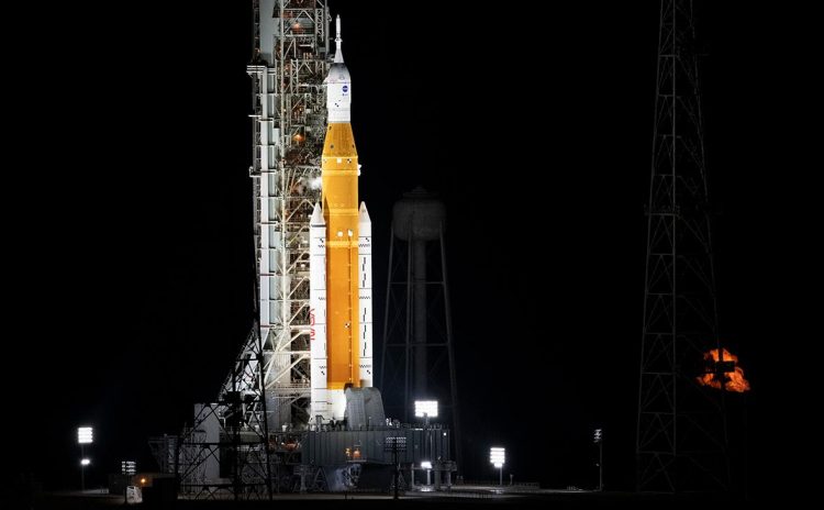 NASA-ն արձակել է առաջին լուսնային SLS գերծանր հրթիռը