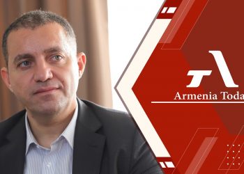 Էկոնոմիկայի նախարար Վահան Քերոբյանի ճեպազրույցը (ուղիղ)