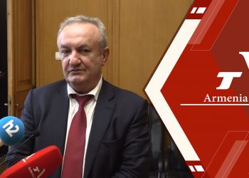 Проходит брифинг министра образования, науки, культуры и спорта Ваграма Думаняна (прямое включение)