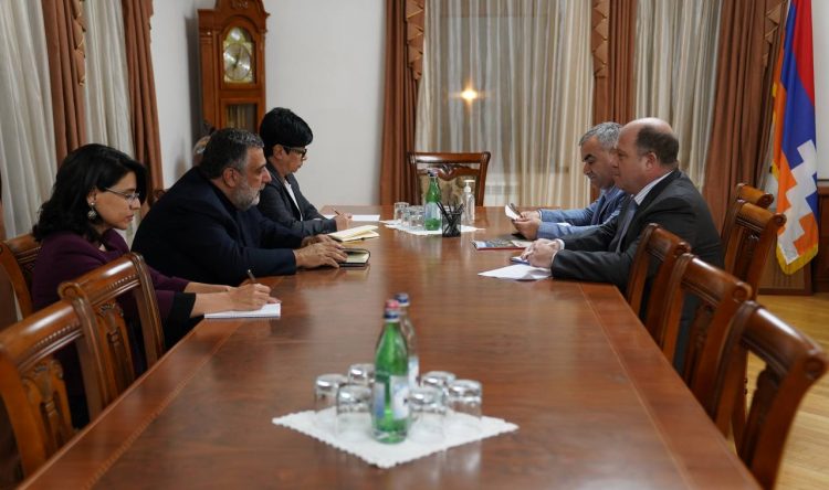 Պարտավոր ենք ապահովել Արցախում ապրող երեխաների խաղաղ մանկությունը. Վարդանյանը՝ ԿԽՄԿ ներկայացուցիչներին