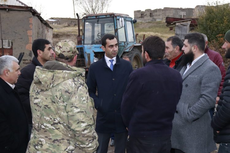 «Տաշիր» բարեգործական հիմնադրամի ներկայացուցիչները տեղի պաշտոնյաների հետ այցելել են Սոթք
