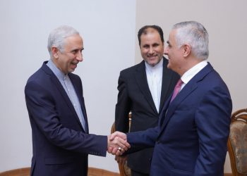 Փոխվարչապետը Իրանի դեսպանի հետ քննարկել է տարածաշրջանային հարցեր