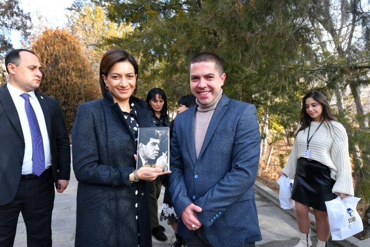 Աննա Հակոբյանն այցելել է Արարատի մարզ, եղել՝ մշակութային մի շարք կենտրոններում