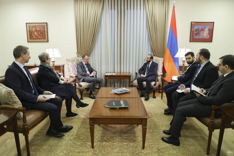 «Ադրբեջանի գործողություններն իրավիճակի սրման են բերում». Միրզոյանն ընդունել է Տոյվո Կլաարին