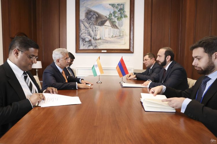 Միրզոյանը հնդիկ գործընկերոջը ներկայացրել է Լաչինում ստեղծված իրավիճակը