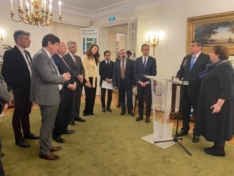 Արցախի նախագահը հանդիպումներ է ունեցել Ֆրանսիայի Սենատում